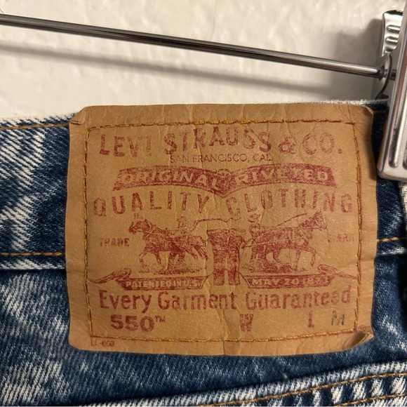 Levi's 550 Jeans 100% Cotton Cutoff Denim Shorts, Size 16M - Picture 3 of 4